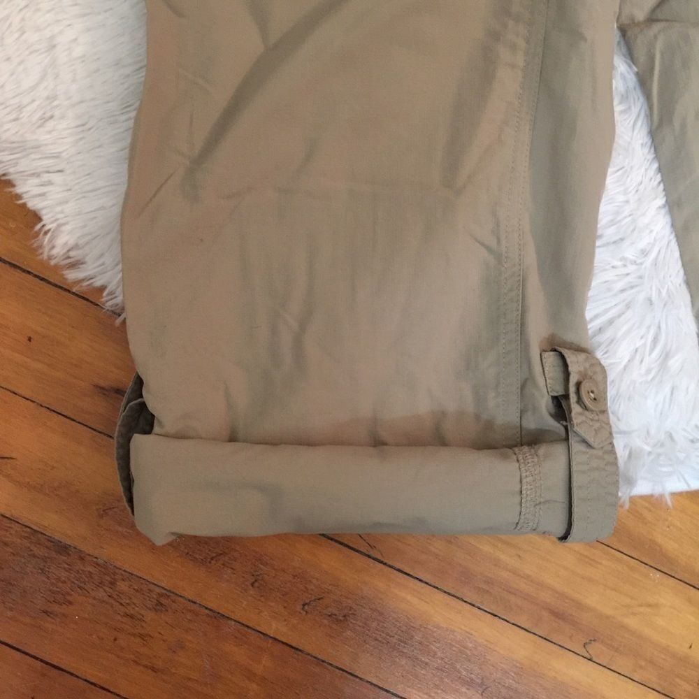 The Northface 2 in 1 Convertible Nylon hiker Pants - Picture 6 of 7